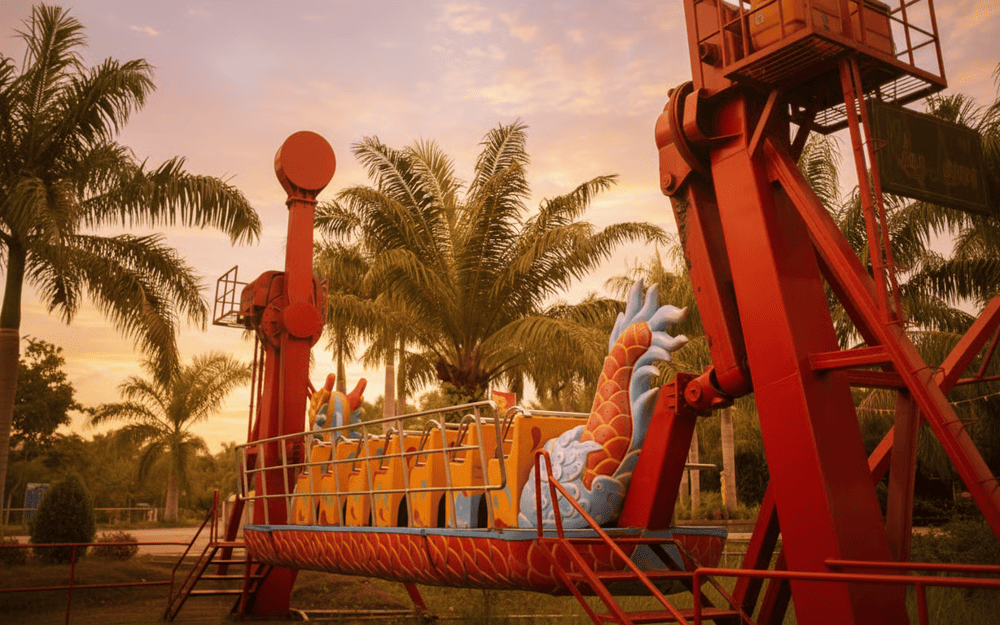 T&agrave;u rồng bay